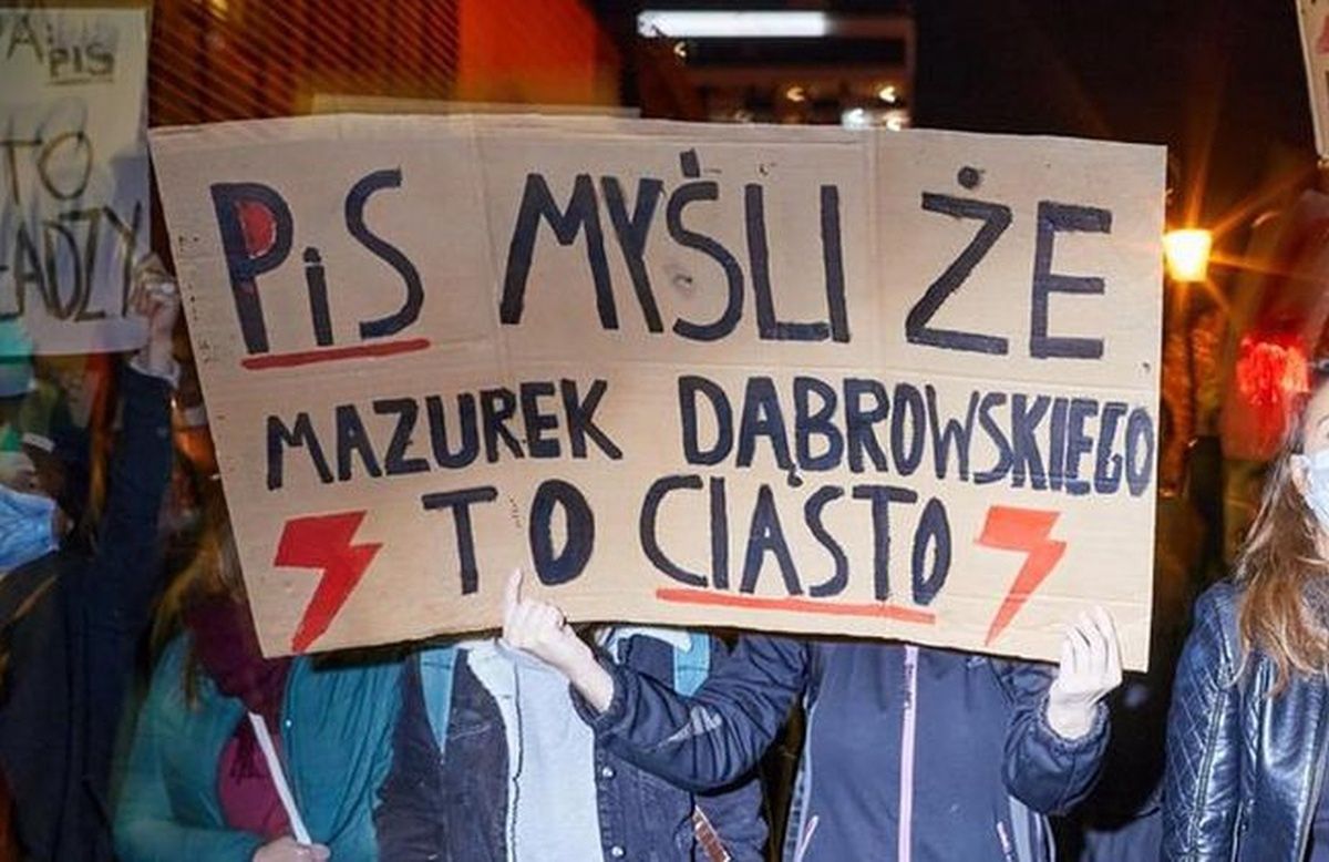 Strajk Kobiet. Cały internet się śmieje! Najlepsze hasła z protestów