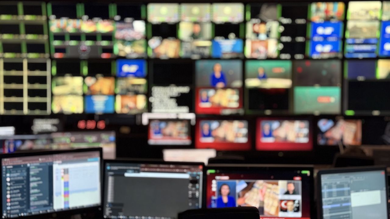 Porażka "19:30", sukces "Faktów". Jakie serwisy oglądamy?