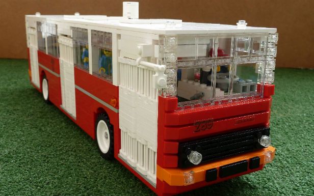 Polak zbudował model autobusu z LEGO. Chce, by projekt stał się oficjalnym zestawem