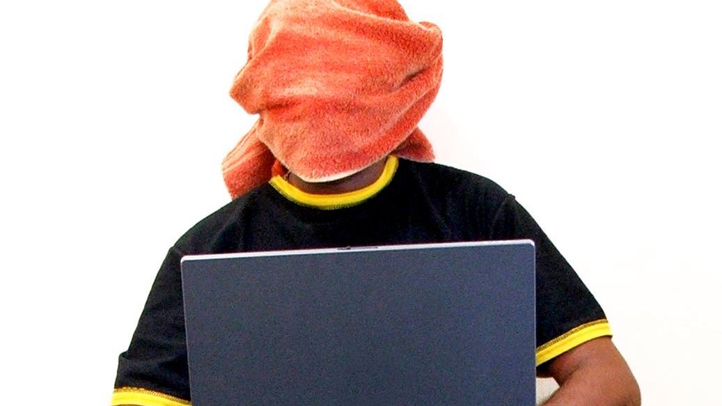 Potraktowali go jak terrorystę, bo napisał kilka słów w sieci 1