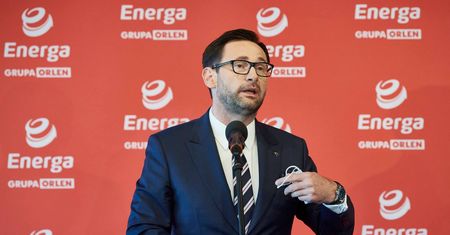 "Wyborcza": matka Obajtka wyłożyła 800 tys. zł na udziały. A pensję miała bardzo skromną