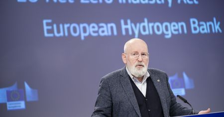 Polityczna rewolucja. Timmermans wróci do holenderskiej polityki?