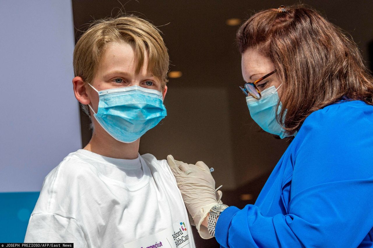 USA. Trzecia dawka Pfizera dla dzieci od 12. roku życia. Już po 5 miesiącach