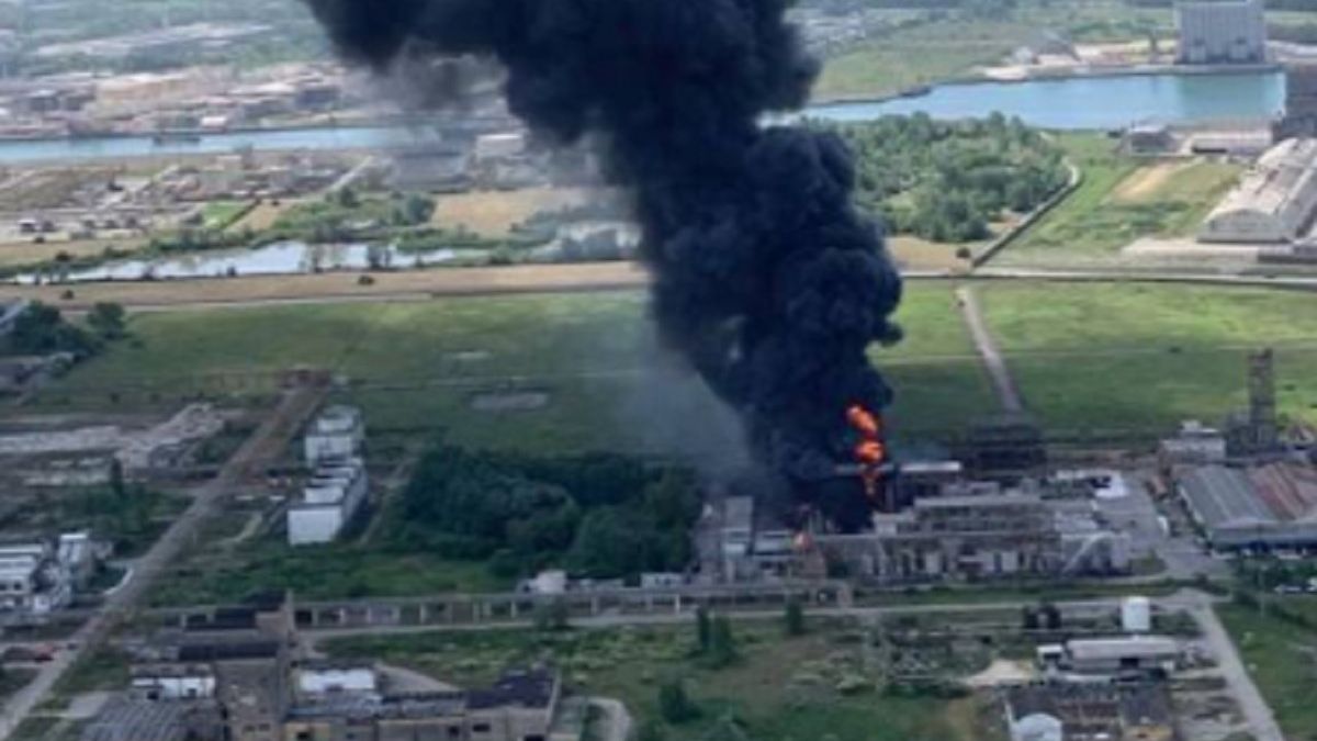 Wybuch w fabryce w Wenecji spowodował wydanie nakazu zostania w domu, zamknięcia okien i drzwi. 