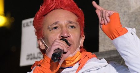 Michał Wiśniewski nie boi się kryzysu: "Jestem nauczony, jak wytrwać, jedząc CODZIENNIE PLACKI ZIEMNIACZANE"
