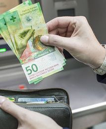 Frank poniżej 4 zł. Frankowicze liczą zyski na porażce Wildersa