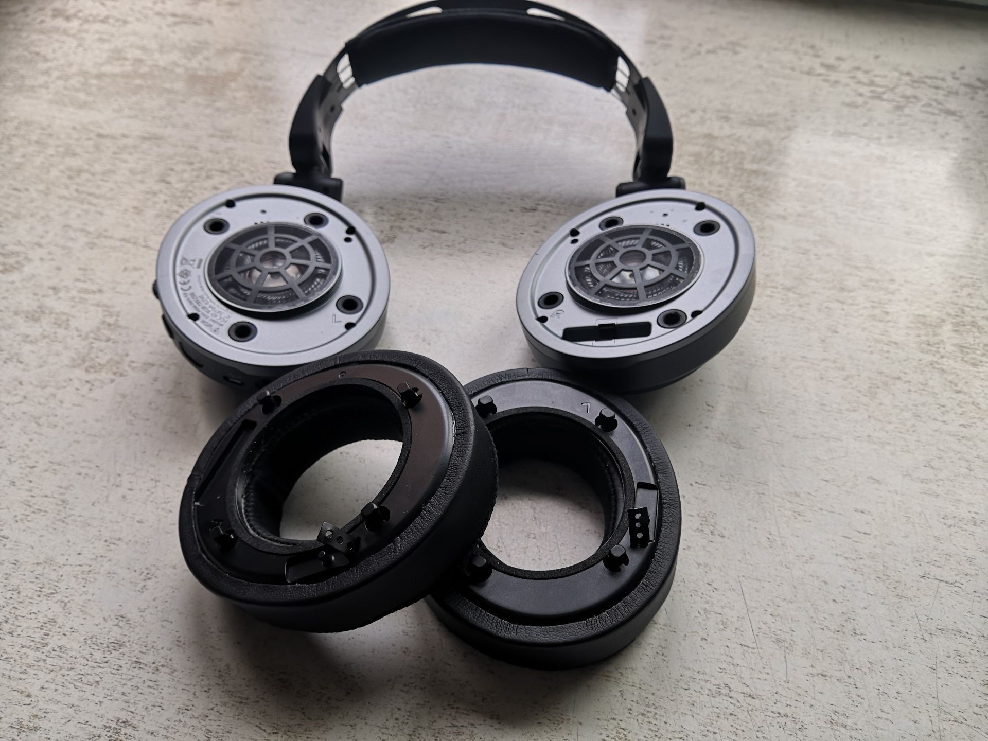 Test Turtle Beach Elite Atlas Aero – w końcu słuchawki, które są wygodne dla okularników 6