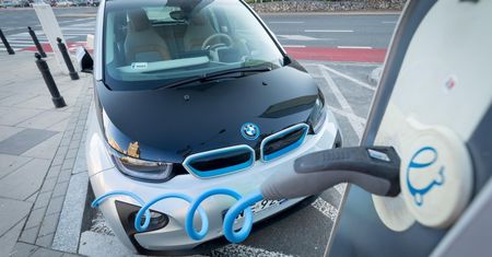 Tauron i ING otwierają wypożyczalnię samochodów elektrycznych. Carsharing w Katowicach