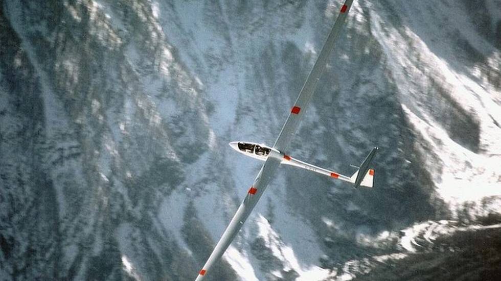 Niezwykły wyczyn Polaka. Sebastian Kawa zdobędzie Mount Everest. Szybowcem! 1