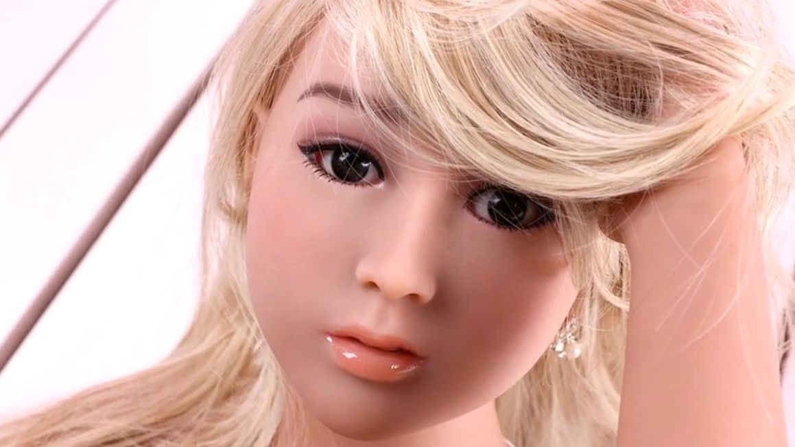 Amazon sprzedaje "pedofilskie lalki erotyczne"? Błyskawiczna reakcja firmy 1