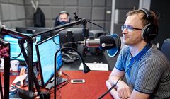 Bartosz Gil w Radiu 357 prowadzi „Panoptikum” i „Wiszące ogrody”