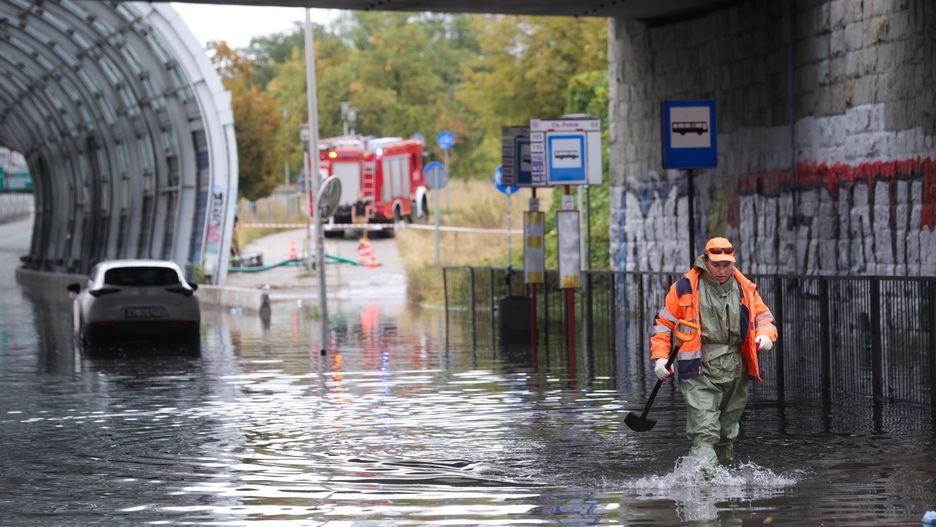 Zalana trasa S8 w Warszawie