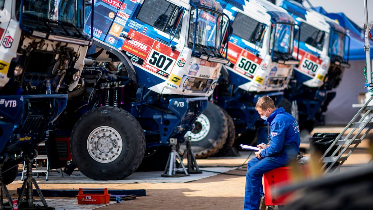 Zdjęcie okładkowe artykułu: Materiały prasowe / Red Bull / Na zdjęciu: ciężarówki Kamaza na trasie Rajdu Dakar