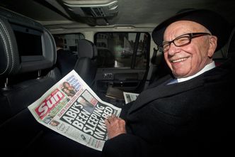 Rupert Murdoch tracił miliardy na rozwodach i skandalach. Ale nawet największa afera podsłuchowa na świecie nie zburzyła jego imperium
