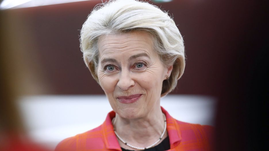 President of the European Commission Ursula von der Leyen talks to Latvia's public broadcasters during the pre-election campaign in Riga, Latvia, 15 April 2024. Ursula von der Leyen has traveled to Latvia as part of her campaign ahead of the European Parliament election on 06 June 2024. EPA/TOMS KALNINS Dostawca: PAP/EPA.