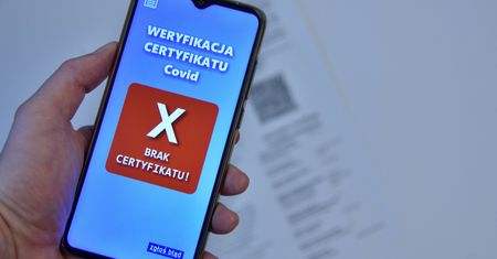Weryfikacja szczepień przez pracowników przesunięta w czasie. W styczniu ma odbyć się jej publiczne wysłuchanie