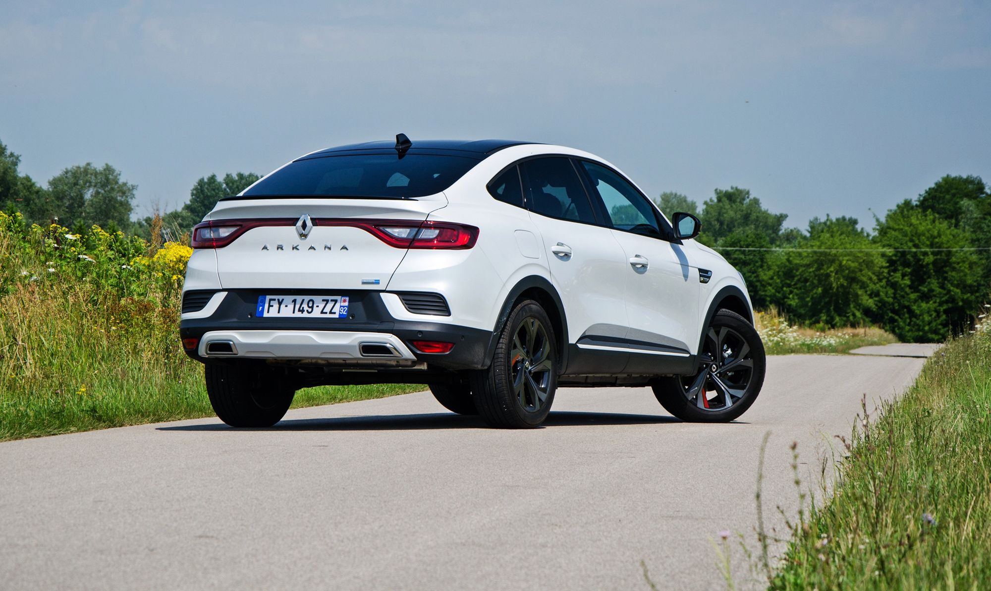 W tym segmencie trudno znaleźć konkurencję, bo jej nie ma. Trzeba poczekać, a w tym czasie Renault zgarnia klientów chętnych na "SUV-a coupe" klasy kompaktowej do 150 tys. zł.