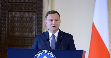 Budowa Nord Stream 2. Duda: To politycznie szkodliwa decyzja