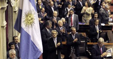 W Argentynie nacjonalizują firmę naftową YPF