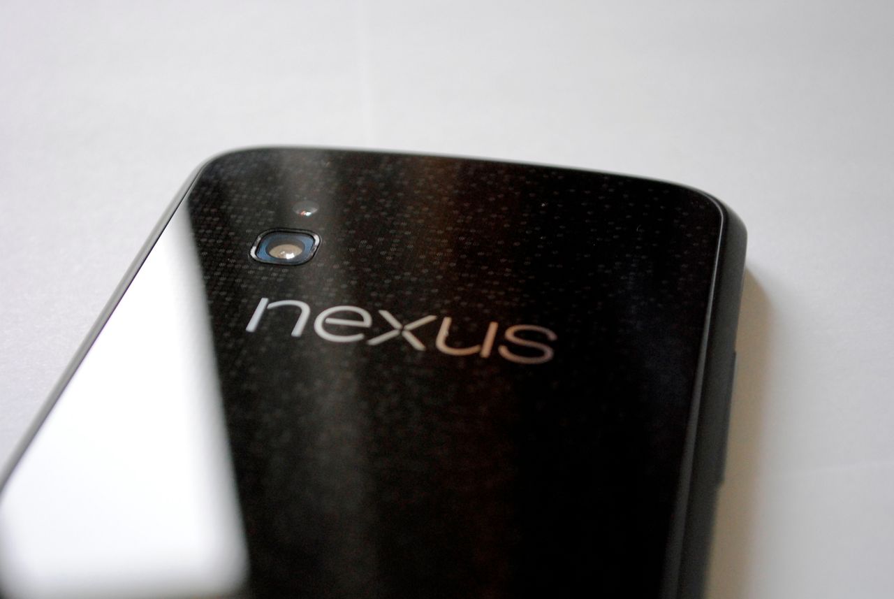 LG Google Nexus 4 - nieskazitelna esencja Androida [test]