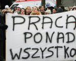 Coraz mniej Polaków pozostaje bez pracy