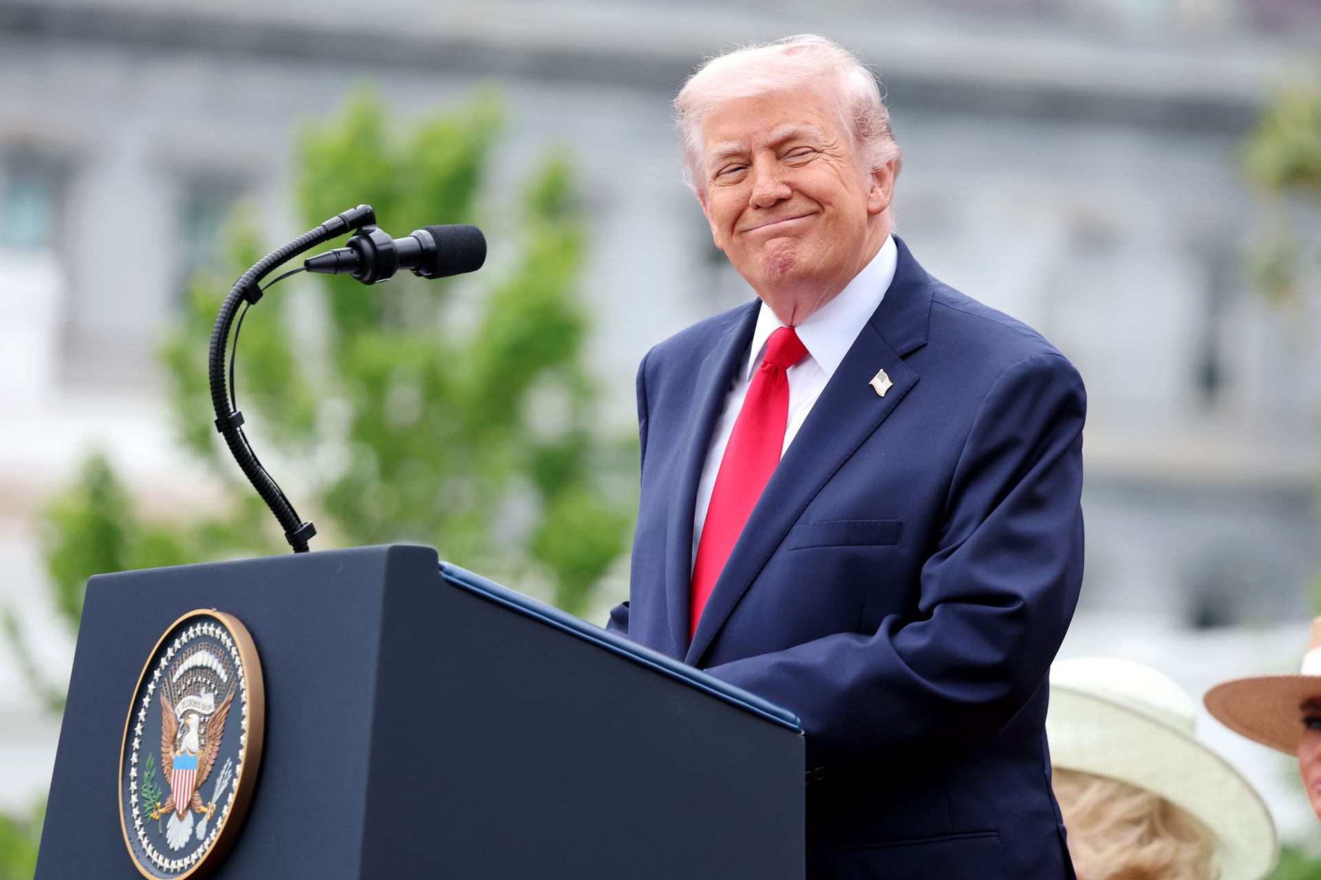 Trump stawia warunki Iranowi: sankcje zostają