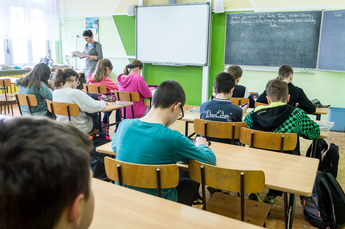 Niezaszczepieni uczniowie pójdą na zdalne nauczanie? Jest reakcja ministra Czarnka 