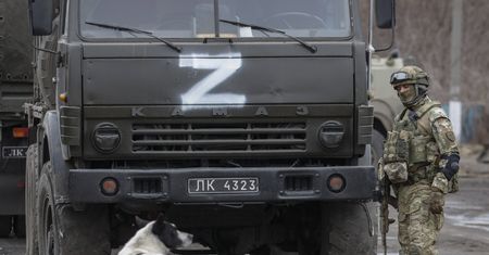Rosjanie rozmieszczają dodatkowe kostnice. "Podsumowanie rządów Putina"