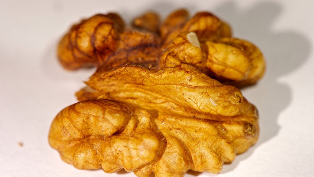 Orzechy włoskie prażone z dodatkiem soli