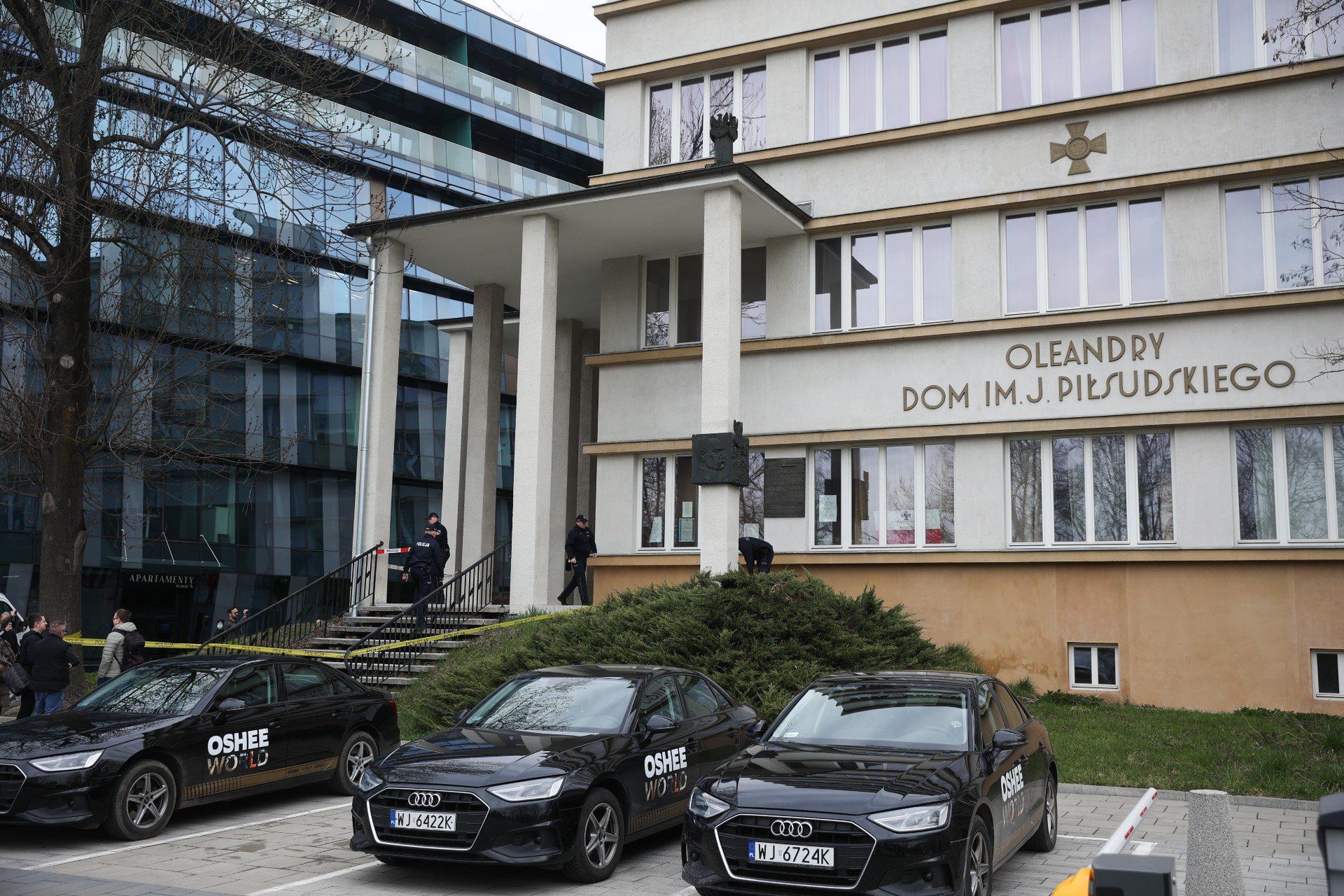 Budynek przy Oleandrach wciąż czeka na remont, uratowane eksponaty przeszły już konserwację