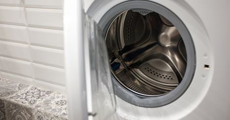 Mało kto tam zagląda. Wyczyść, a szybko sobie podziękujesz