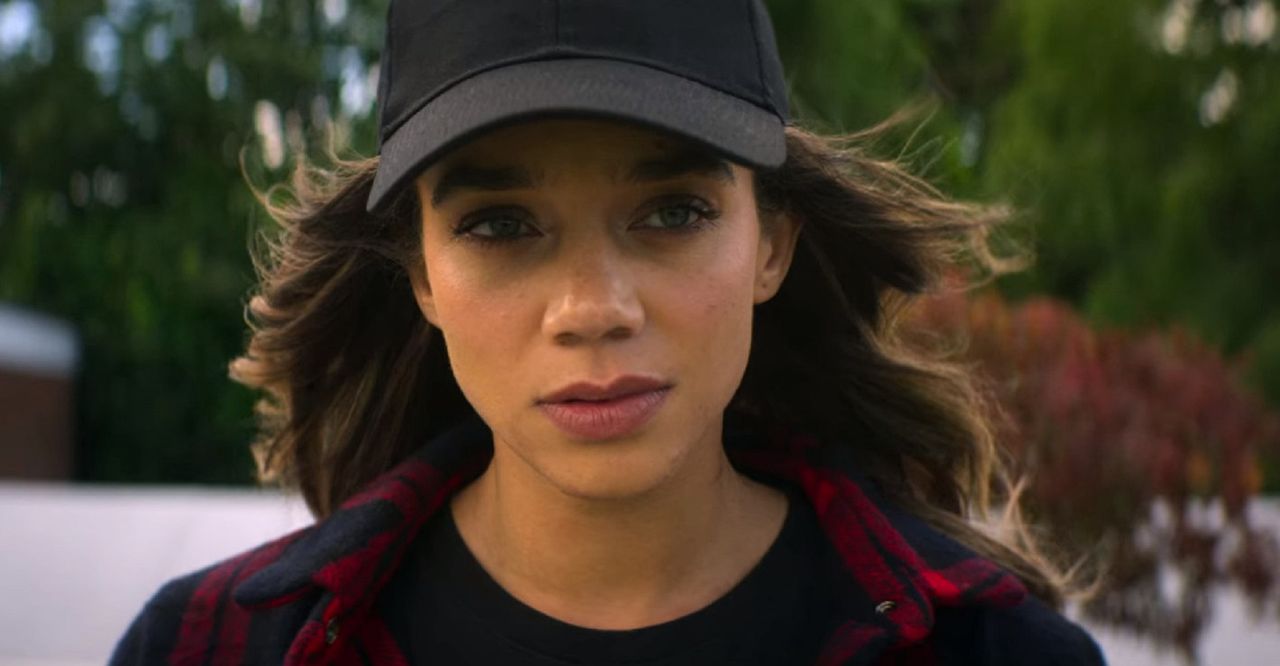 Hannah John-Kamen w serialu "The Stranger"