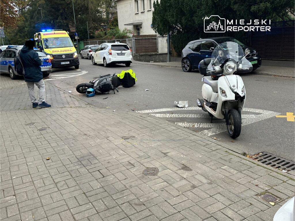 Warszawa: Zderzenie motoroweru z motocyklem na Mokotowie
