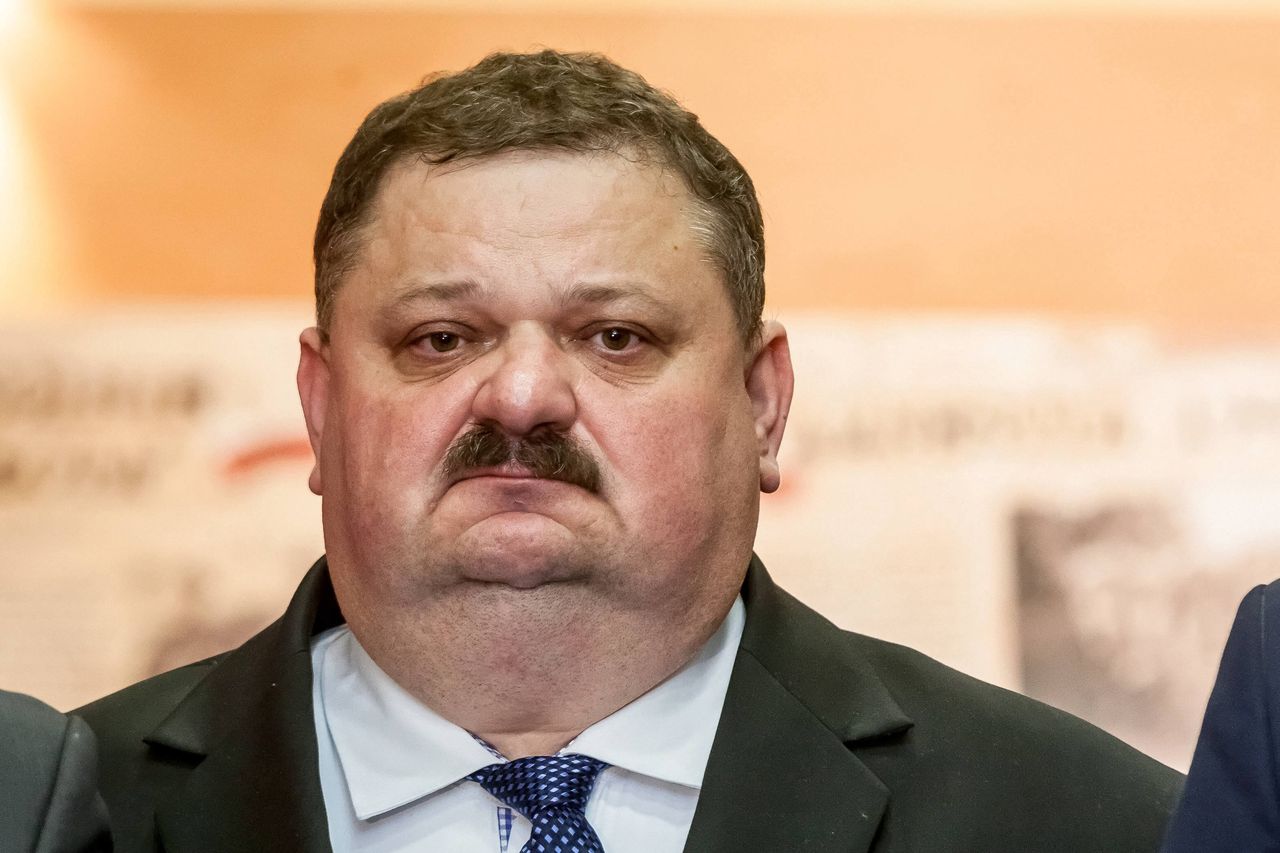 "Król memów" przejął dawną partię Gowina. Koniec Porozumienia w Sejmie