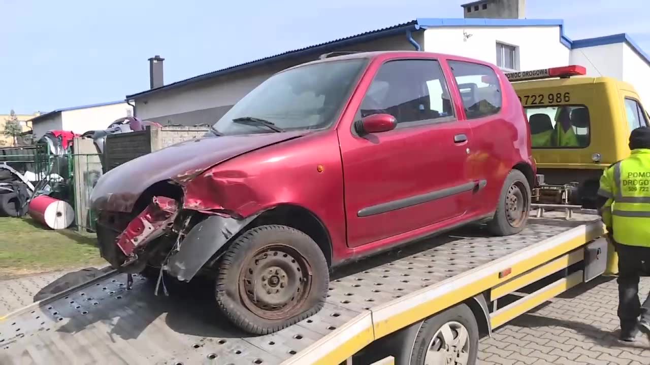 Seicento, które brało udział w wypadku z kolumną Beaty Szydło, wróciło do właściciela. Trafi na licytację WOŚP