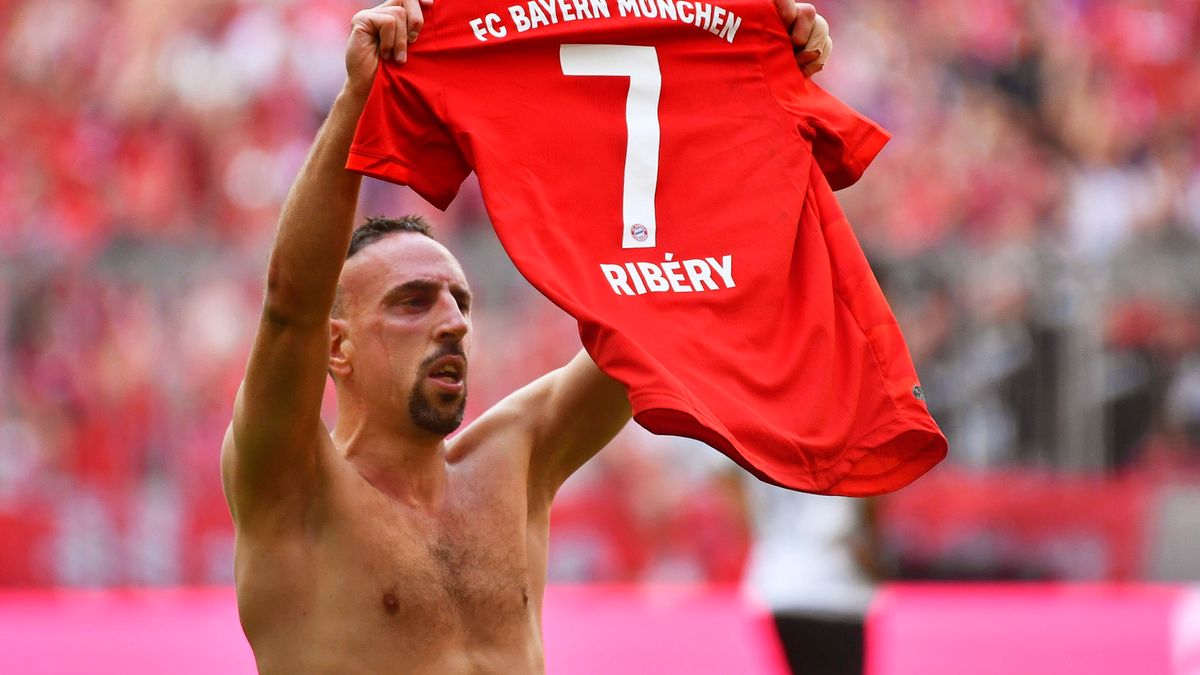 PAP/EPA / PHILIPP GUELLAND / Na zdjęciu: Franck Ribery