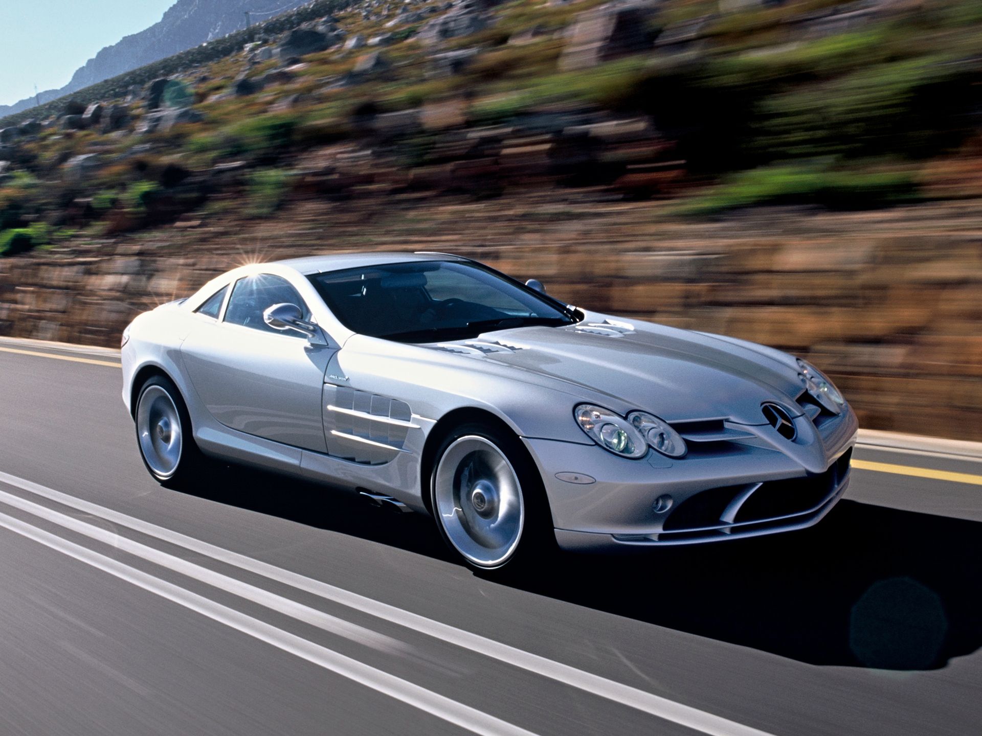 Pokolenie wcześniej: Mercedes-Benz SLR McLaren 25