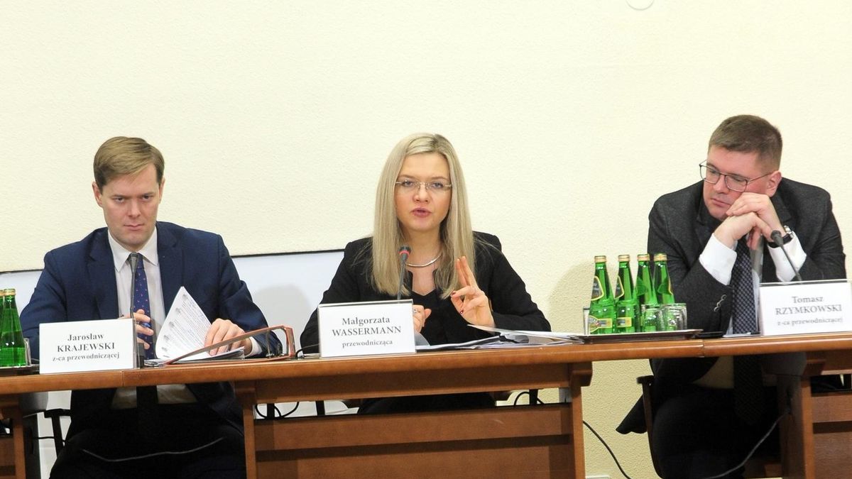 Kolejny dzień przesłuchań przed sejmową komisją ślędczą.