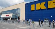 Koronawirus. Odmrażanie gospodarki. Przed sklepami Ikea tłumy, w galeriach handlowych raczej spokojnie
