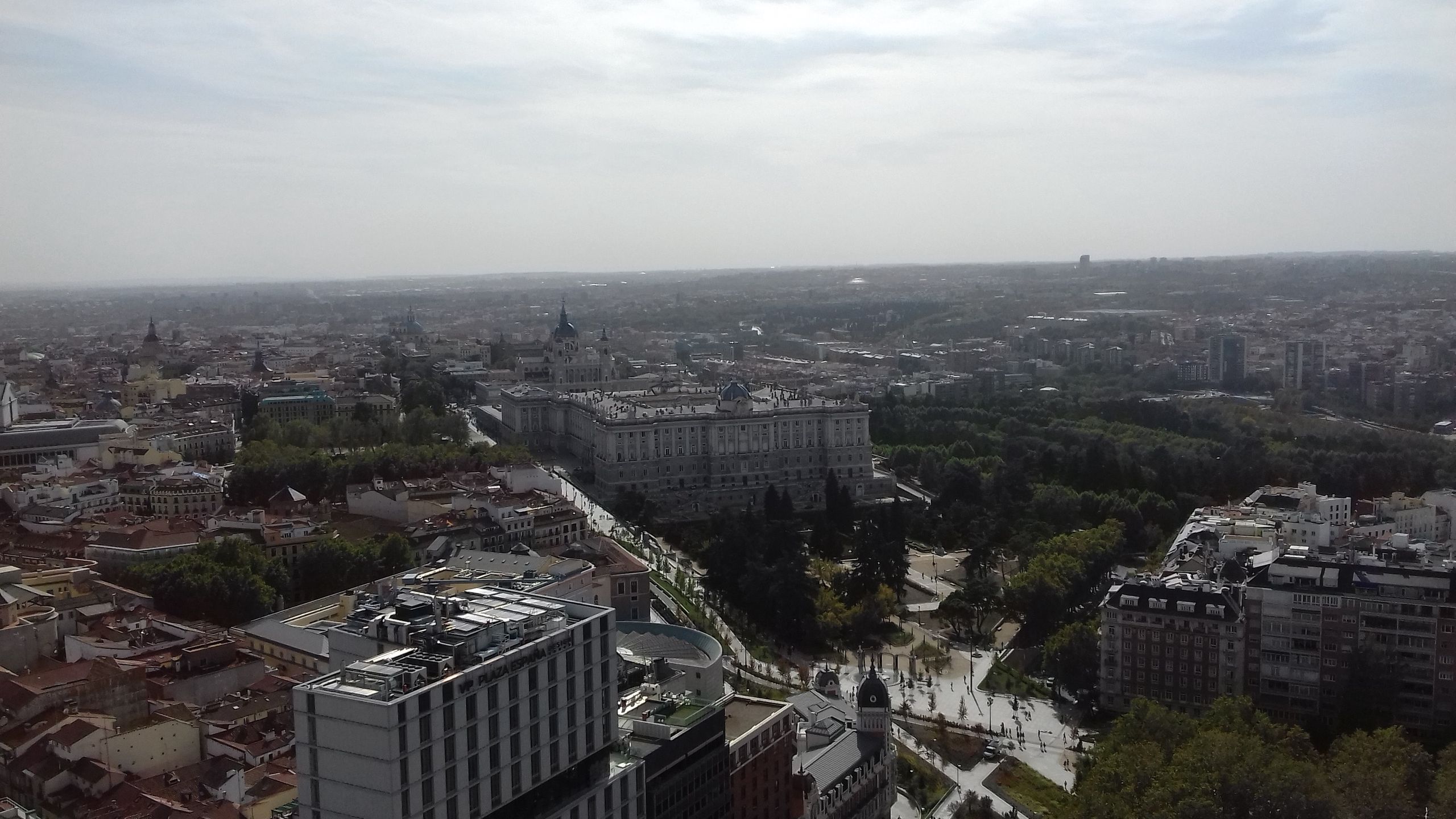 Widok z tarasu w restauracji 360 stopni w hotelu RIU 