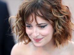 Dakota Johnson eksperymentuje z wizerunkiem