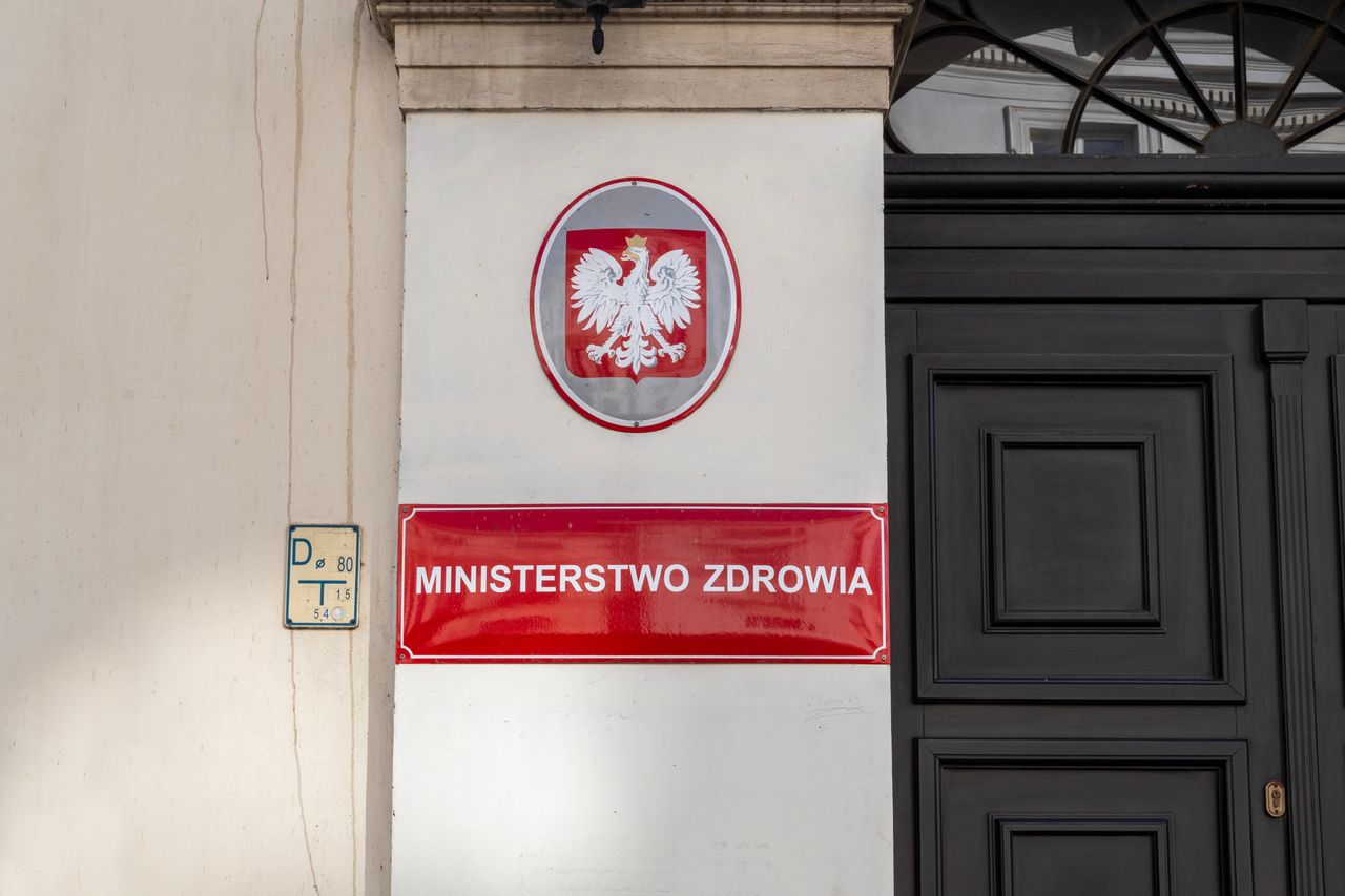 Limit płac i zmiana terminu. MZ pokazuje nową wersję reformy