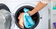 Dosyp do prania ręczników łyżkę soli. Efekt cię zdziwi