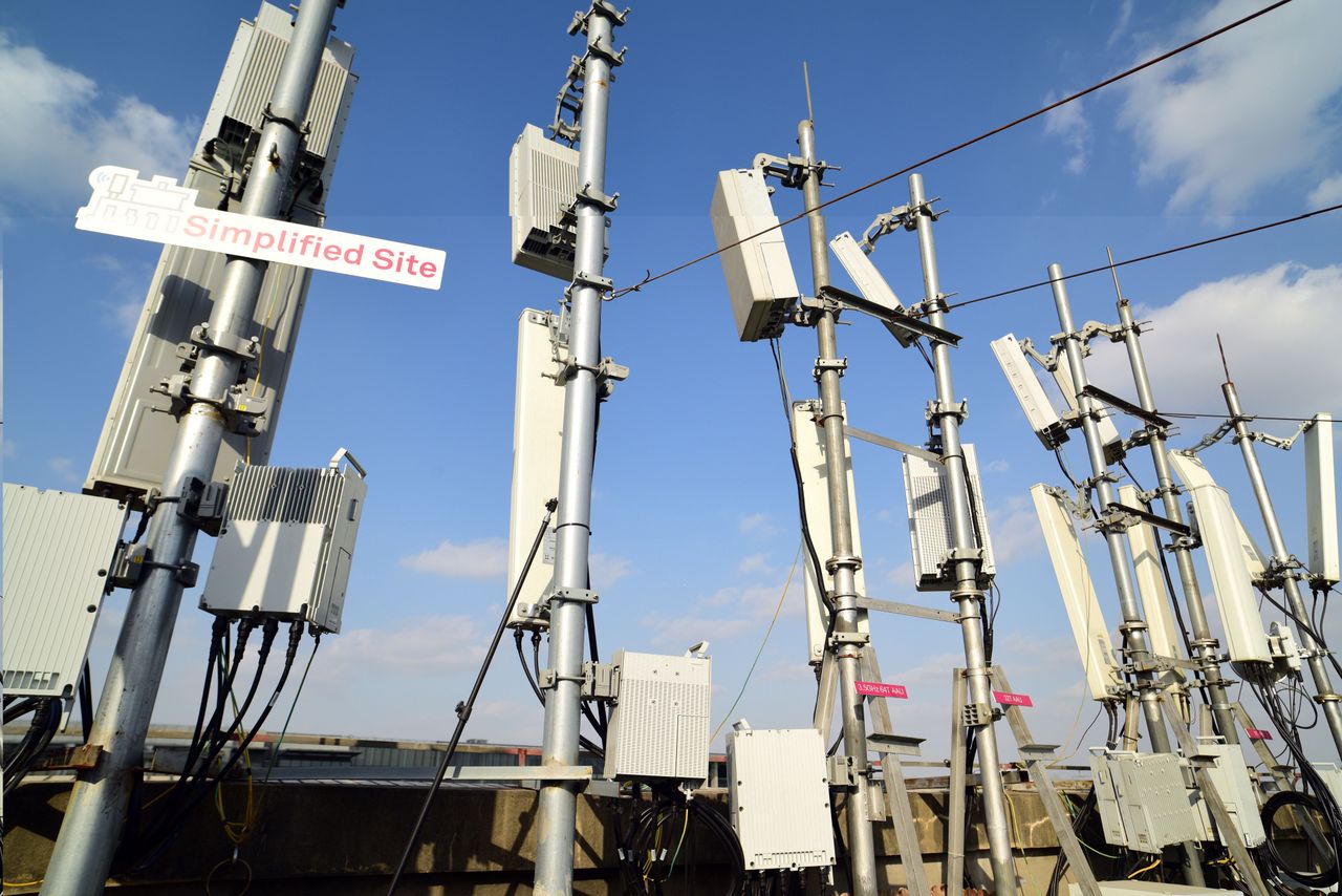 Huawei stworzył nowe anteny 5G. Zwiększają moc o 80 proc.