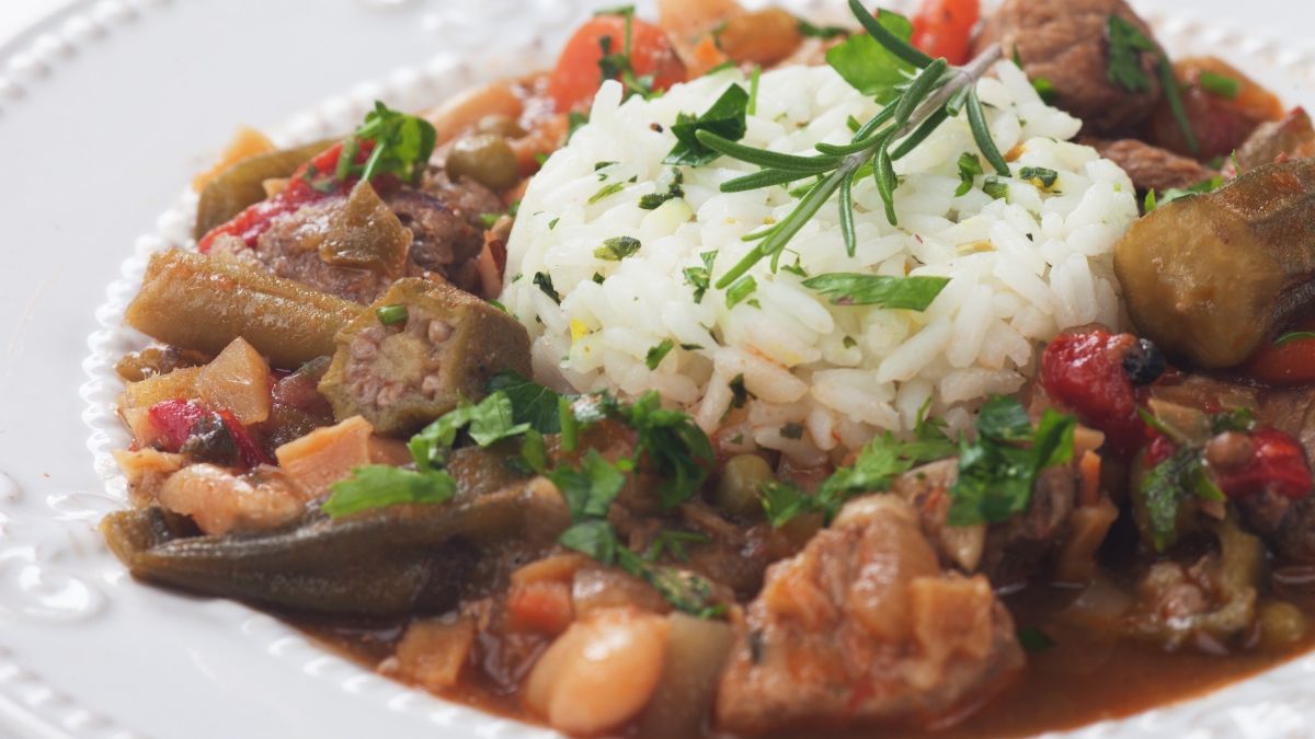 Warzywny gulasz z okrą