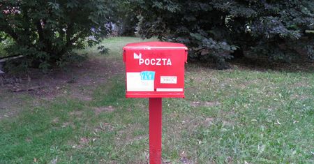 Poczta Polska tu zarabia, tam dokłada. Wzrost cen może się okazać konieczny