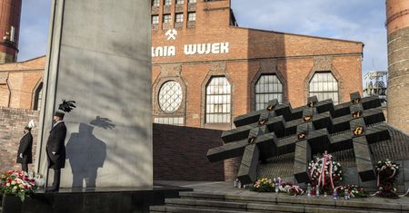 Kosmos zamiast kopalni. Mają plan dla "Wujka"