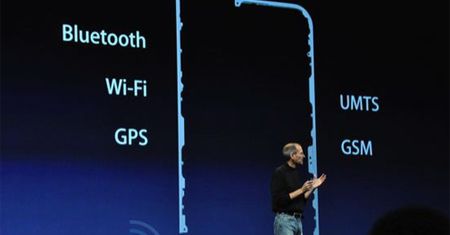 Dwa sposoby na poprawę zasięgu w iPhone 4 [wideo]