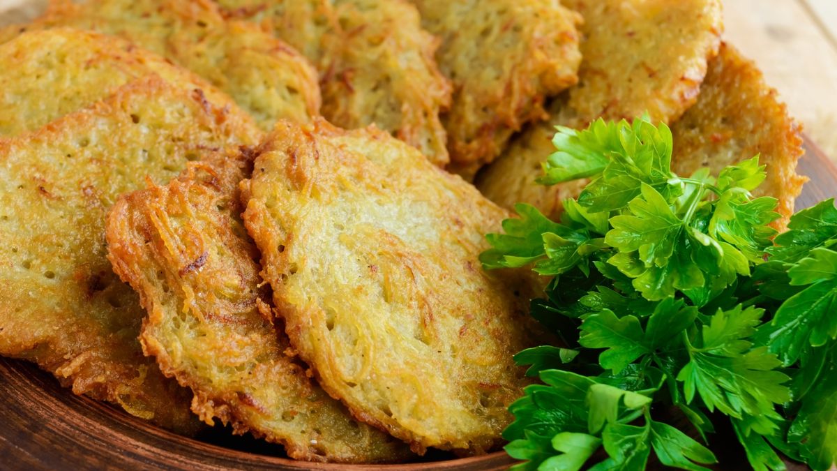 Również w piekarniku możesz zrobić chrupiące placki ziemniaczane