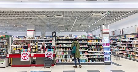 Rossmann wycofuje dwa produkty. Wykryto martwe pszczoły